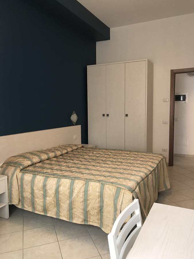 تّشيرفييا Roma Suite Apartments المظهر الخارجي الصورة