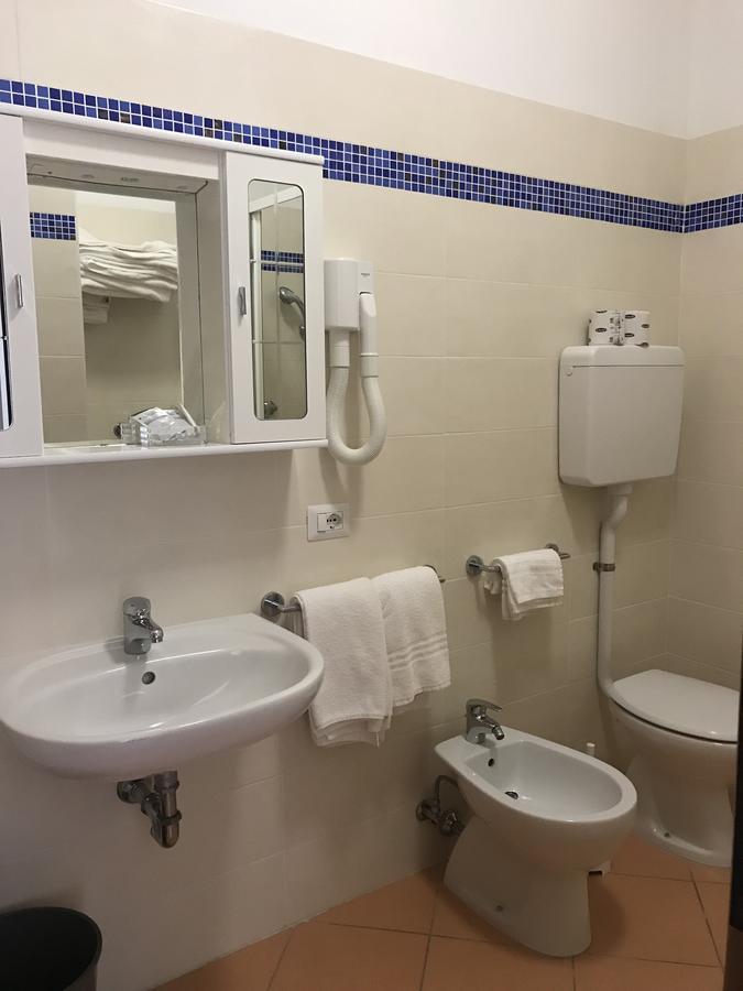 تّشيرفييا Roma Suite Apartments المظهر الخارجي الصورة
