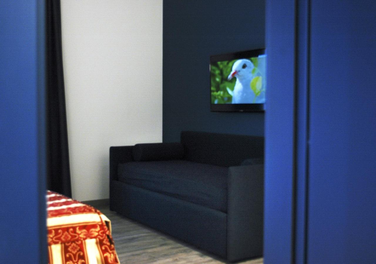 تّشيرفييا Roma Suite Apartments المظهر الخارجي الصورة